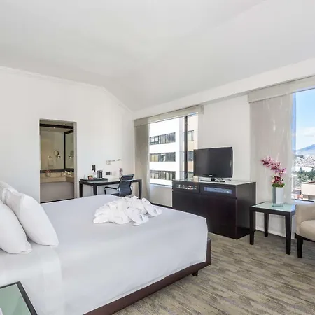 Nh Collection Quito Royal Hotel Exterior photo
