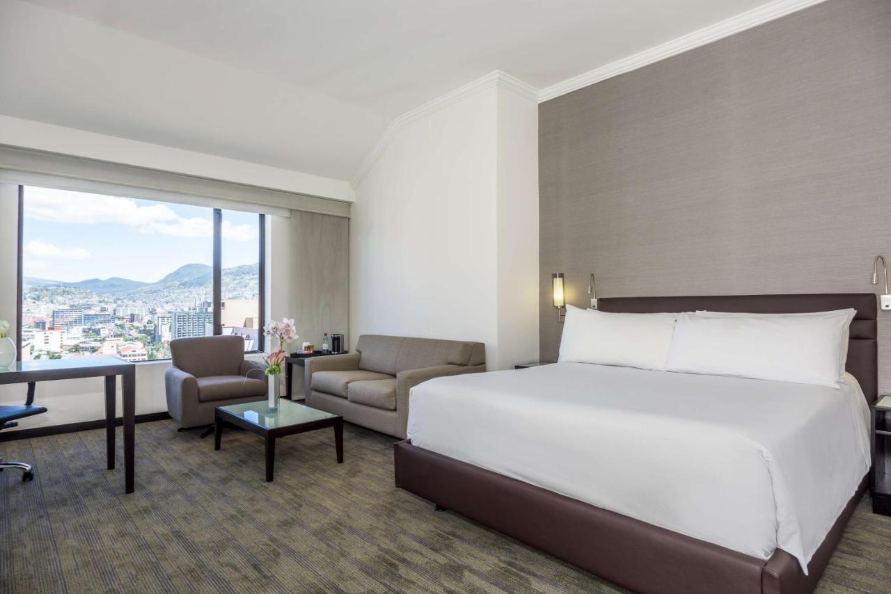 Hotel Nh Collection Royal 5*